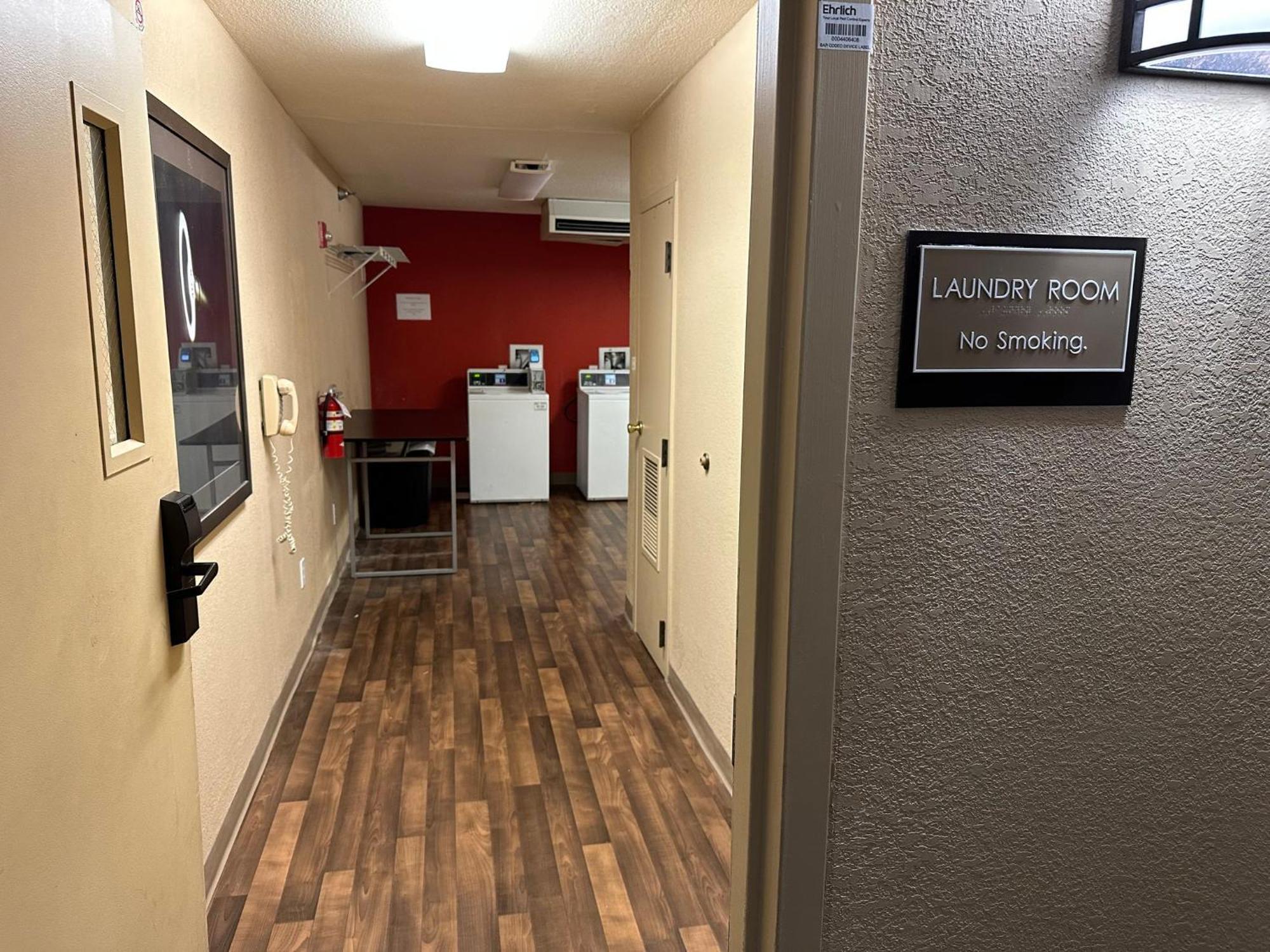 Red Roof Inn Саутфилд Экстерьер фото