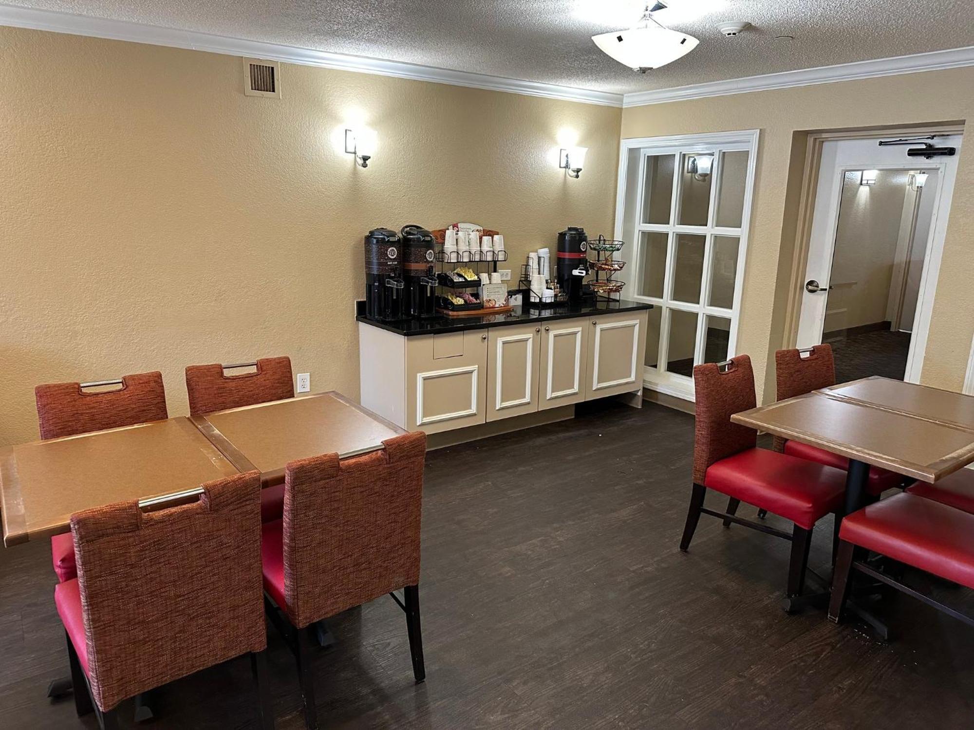 Red Roof Inn Саутфилд Экстерьер фото