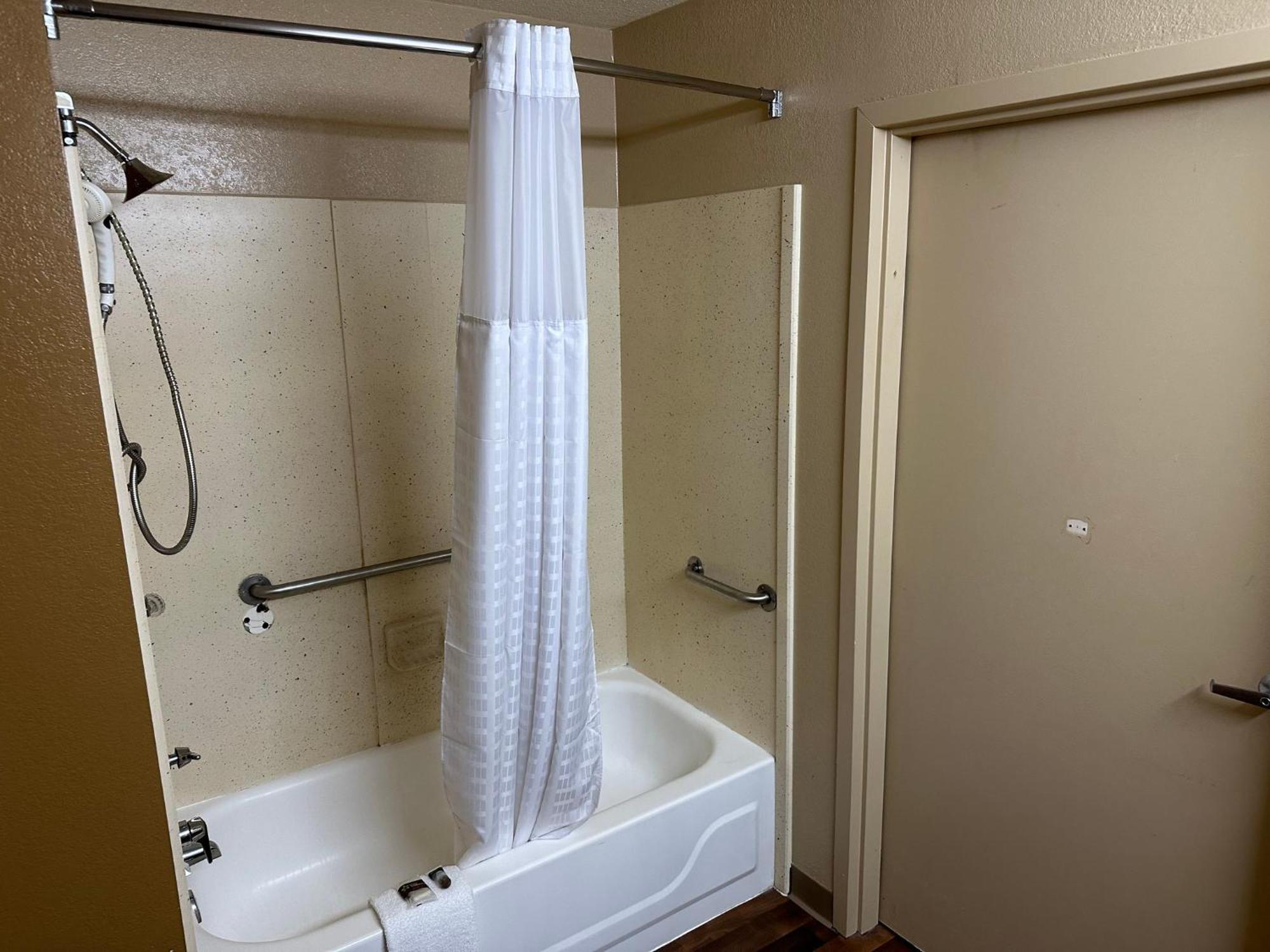 Red Roof Inn Саутфилд Экстерьер фото