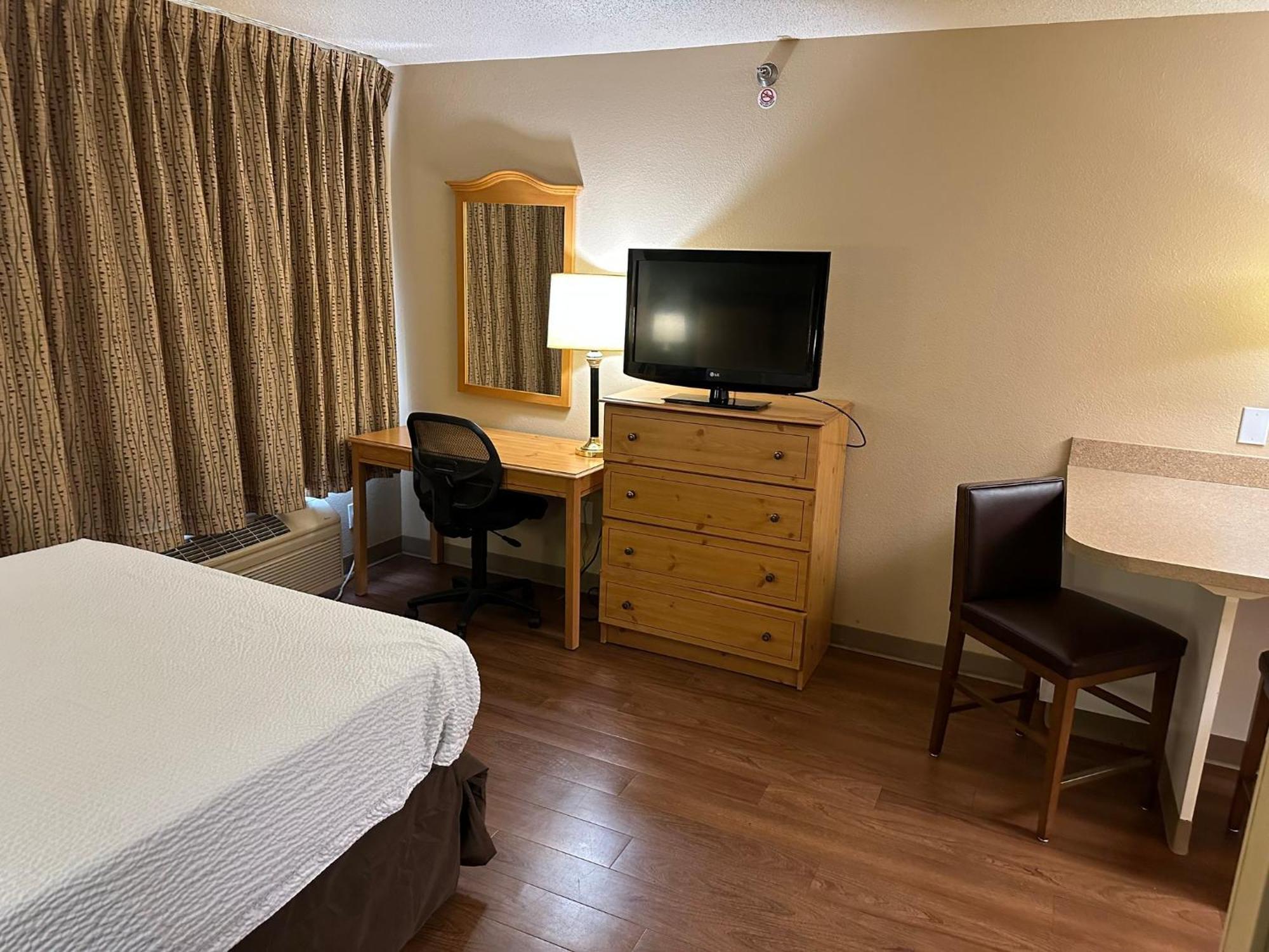 Red Roof Inn Саутфилд Экстерьер фото