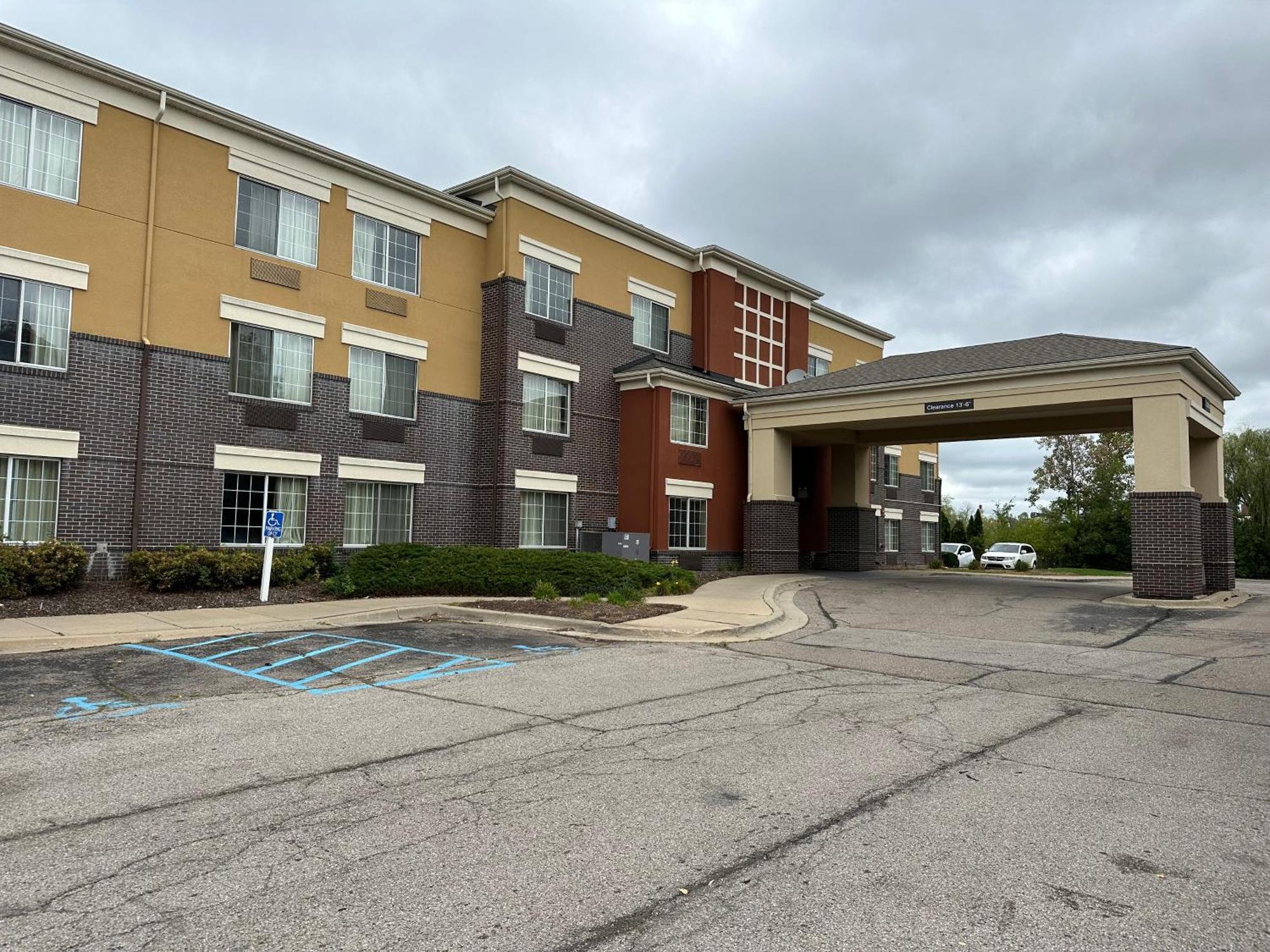 Red Roof Inn Саутфилд Экстерьер фото
