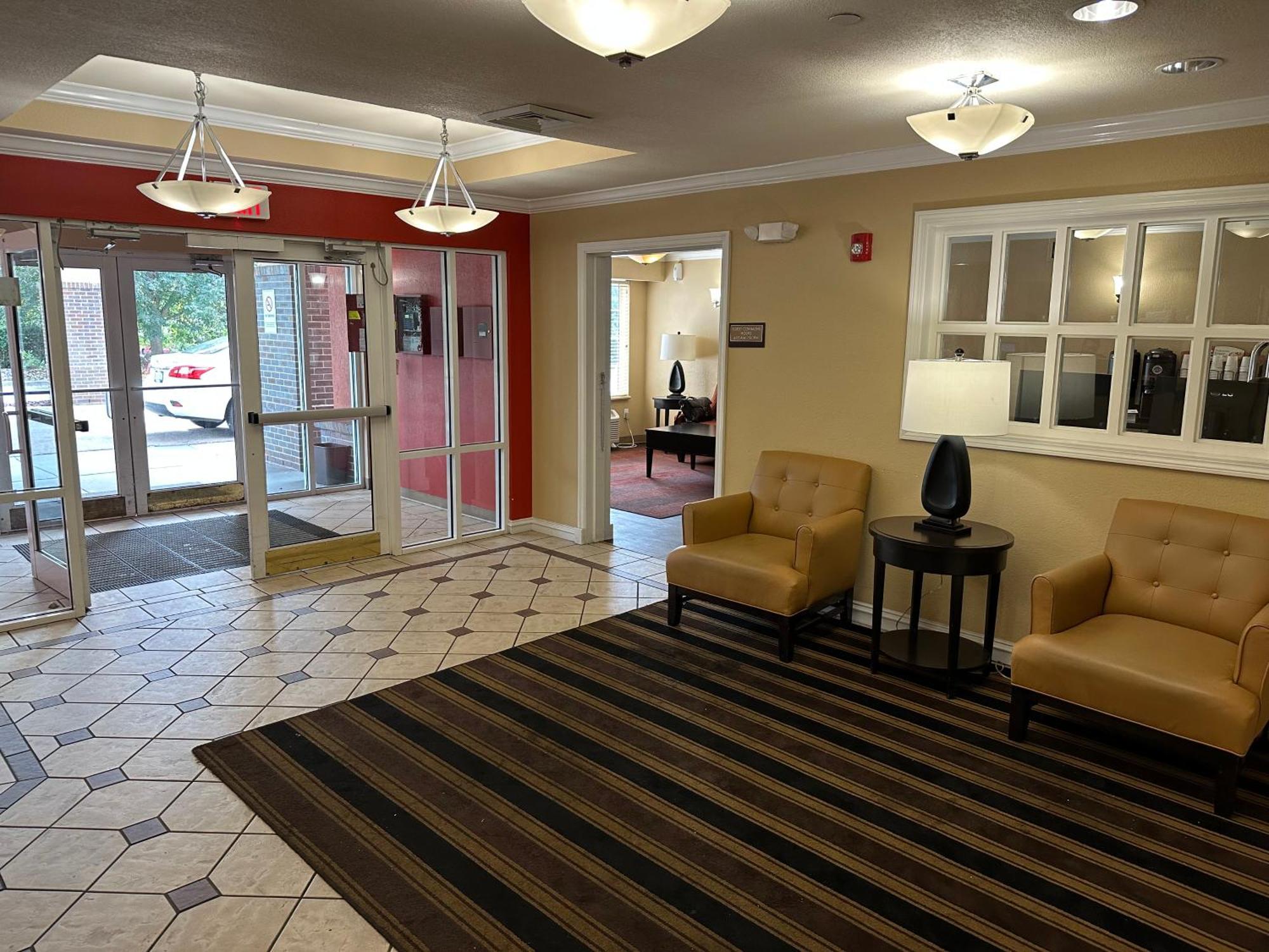 Red Roof Inn Саутфилд Экстерьер фото