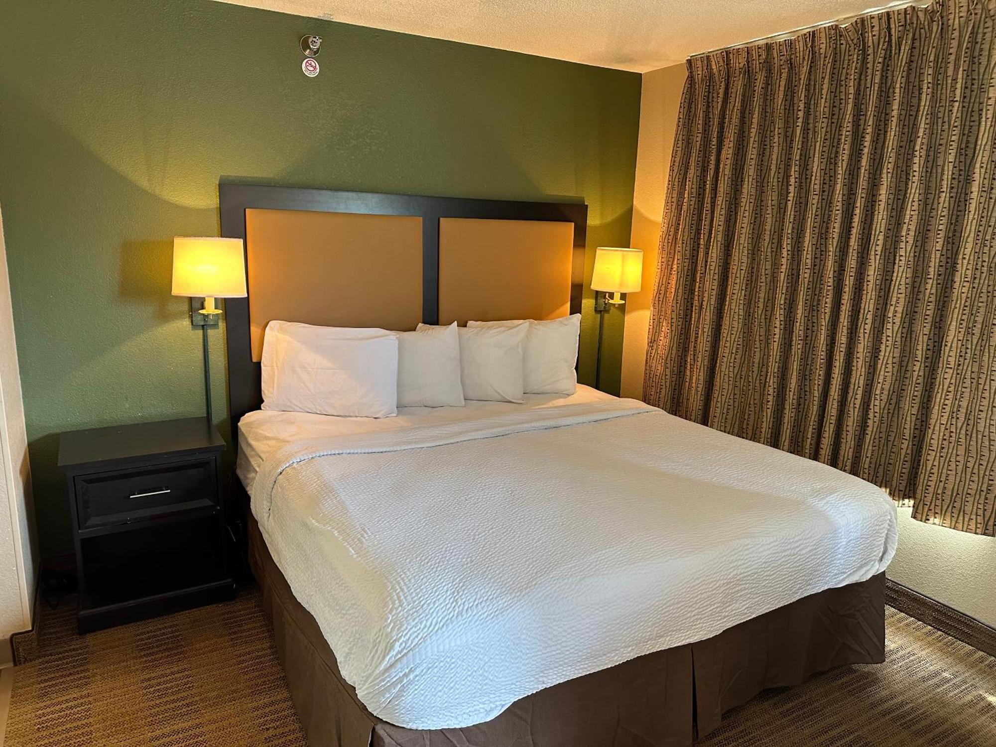 Red Roof Inn Саутфилд Экстерьер фото